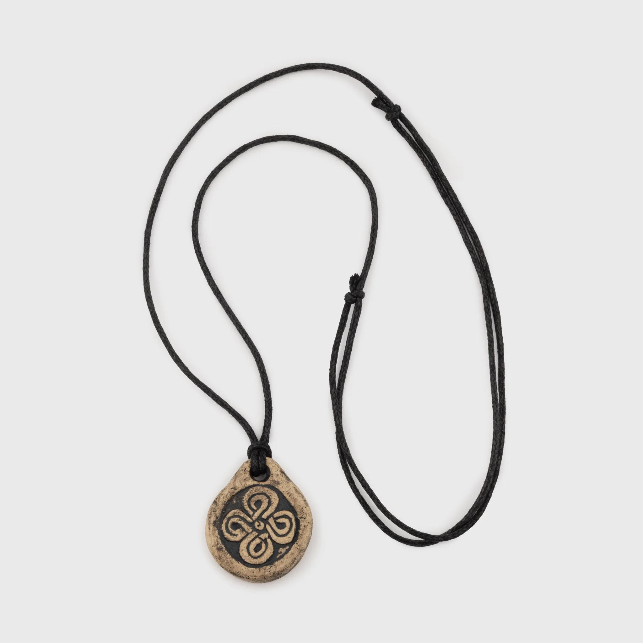 Four-leaf clover Ceramic Pendant - Image 3