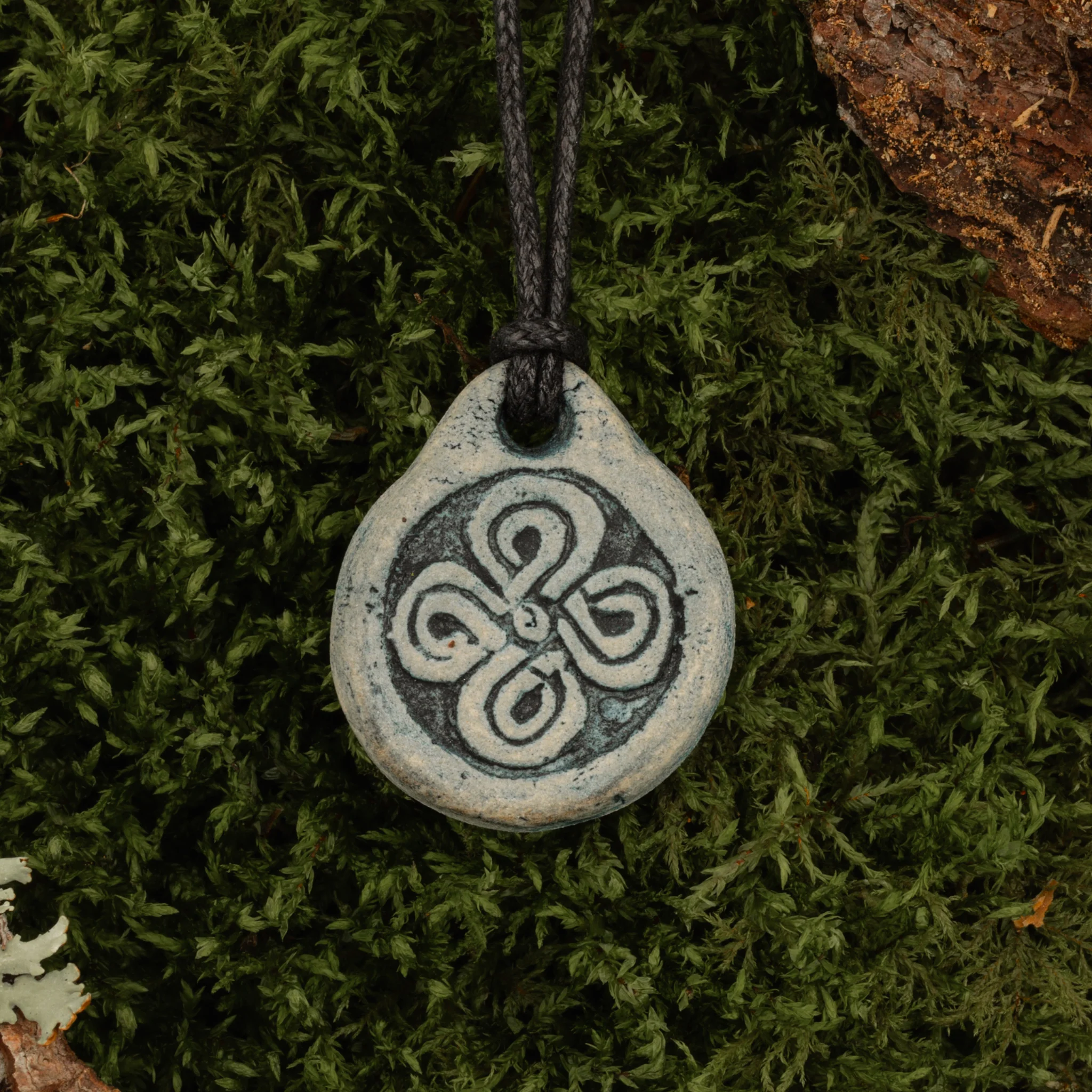 Four-leaf clover Ceramic Pendant - Image 5