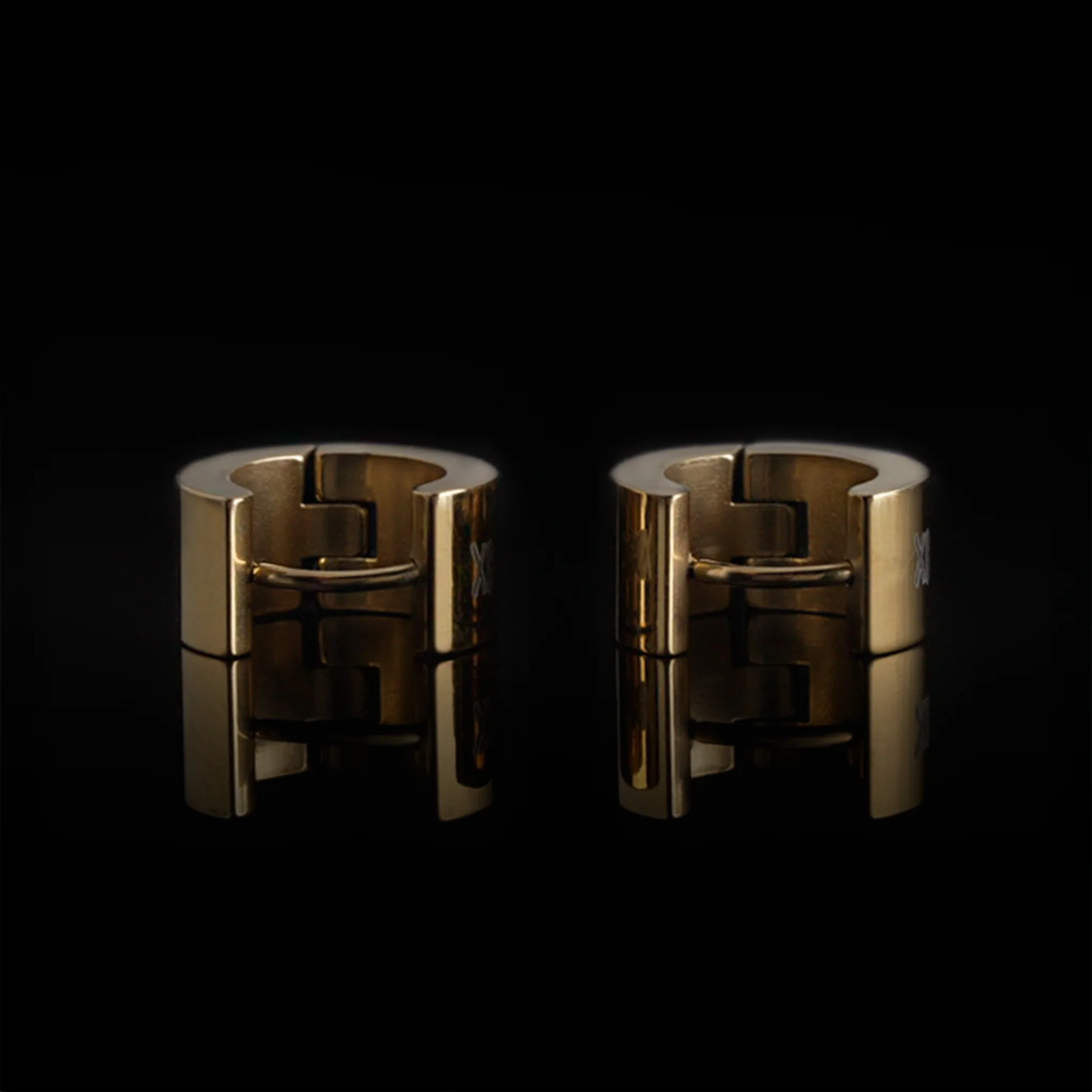 Huggie Earring, Gibu Auja, Gold Plated - Image 5