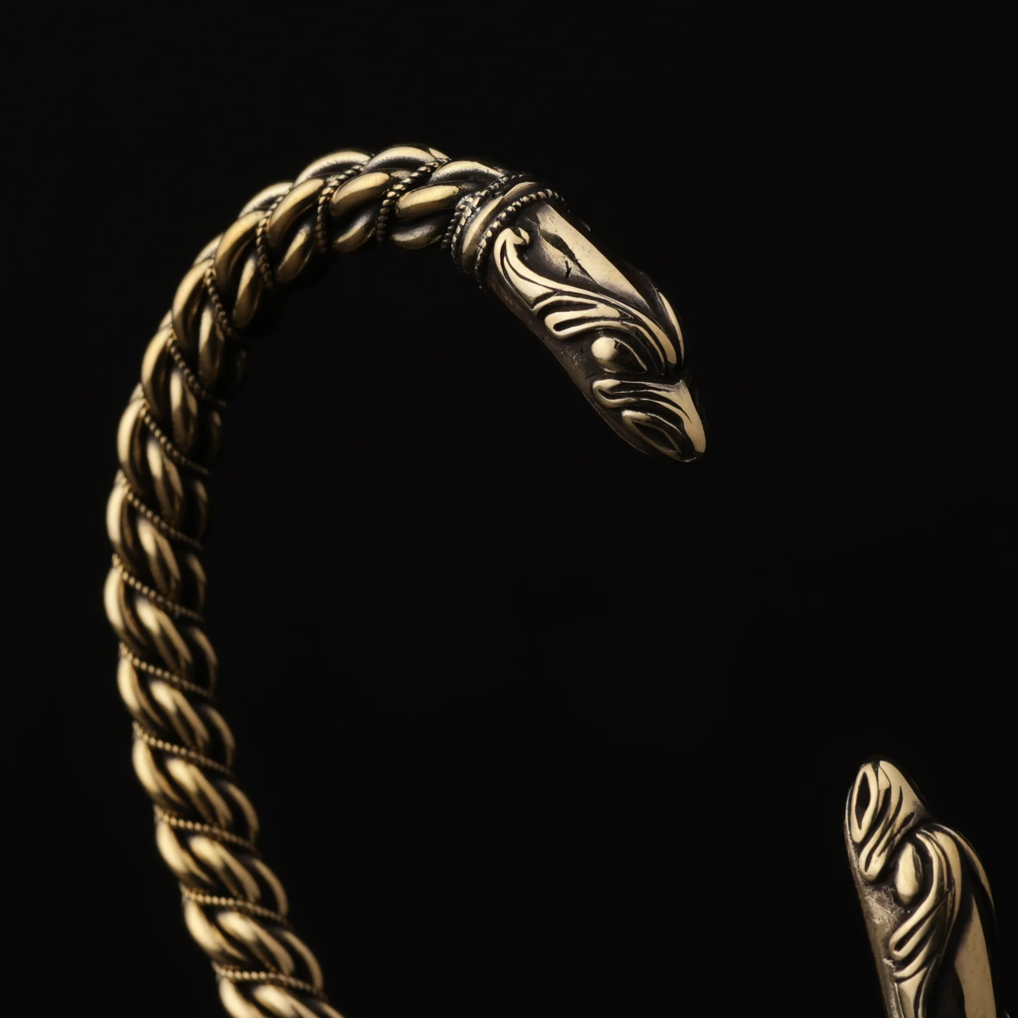 Huginn & Muninn Armring, Bronze - Image 2