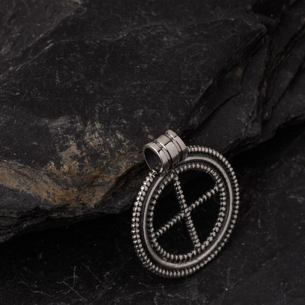 Premium King’s Field Pendant, Silver - Image 3