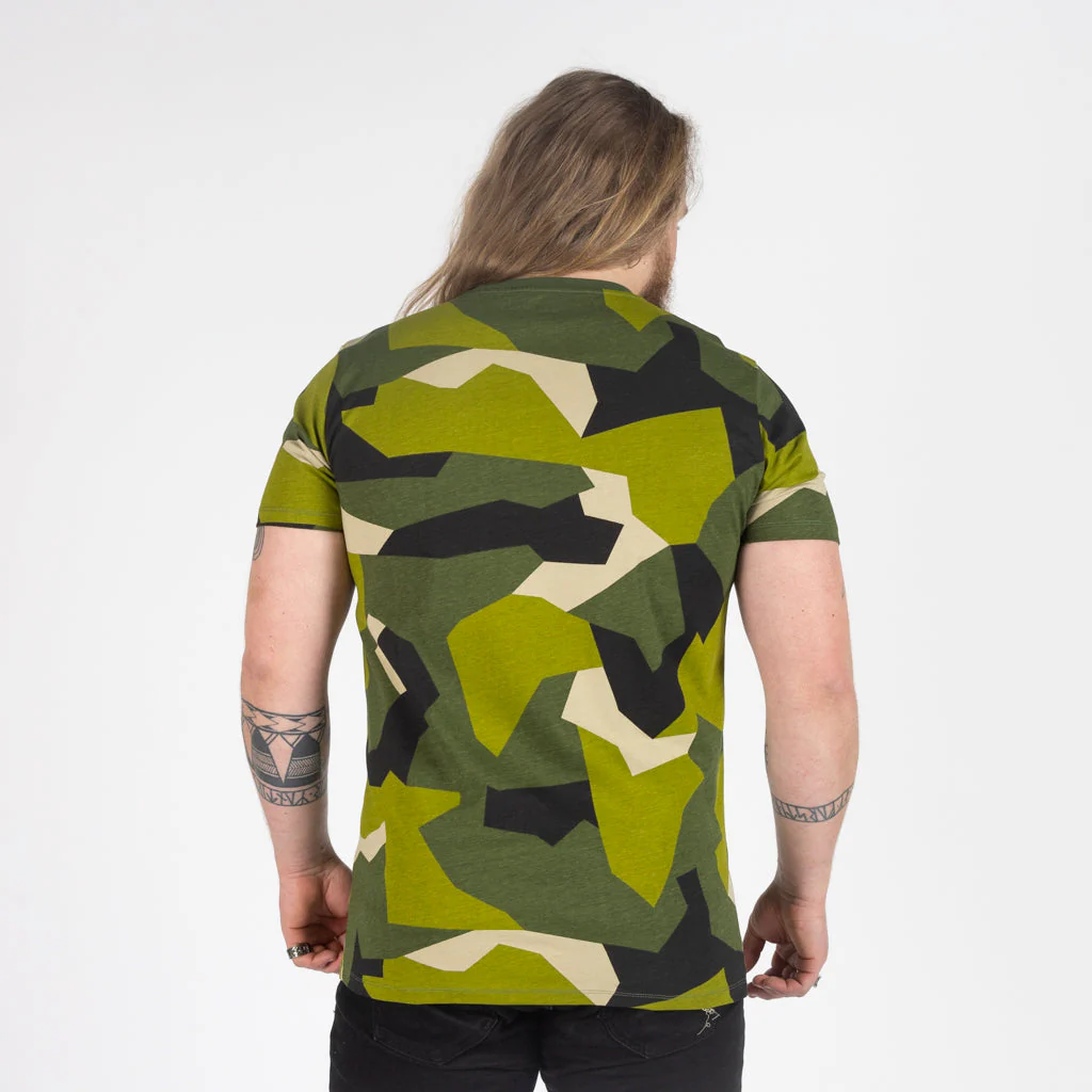 Premium T-shirt, Grimfrost, M90 Green Camo - Image 2