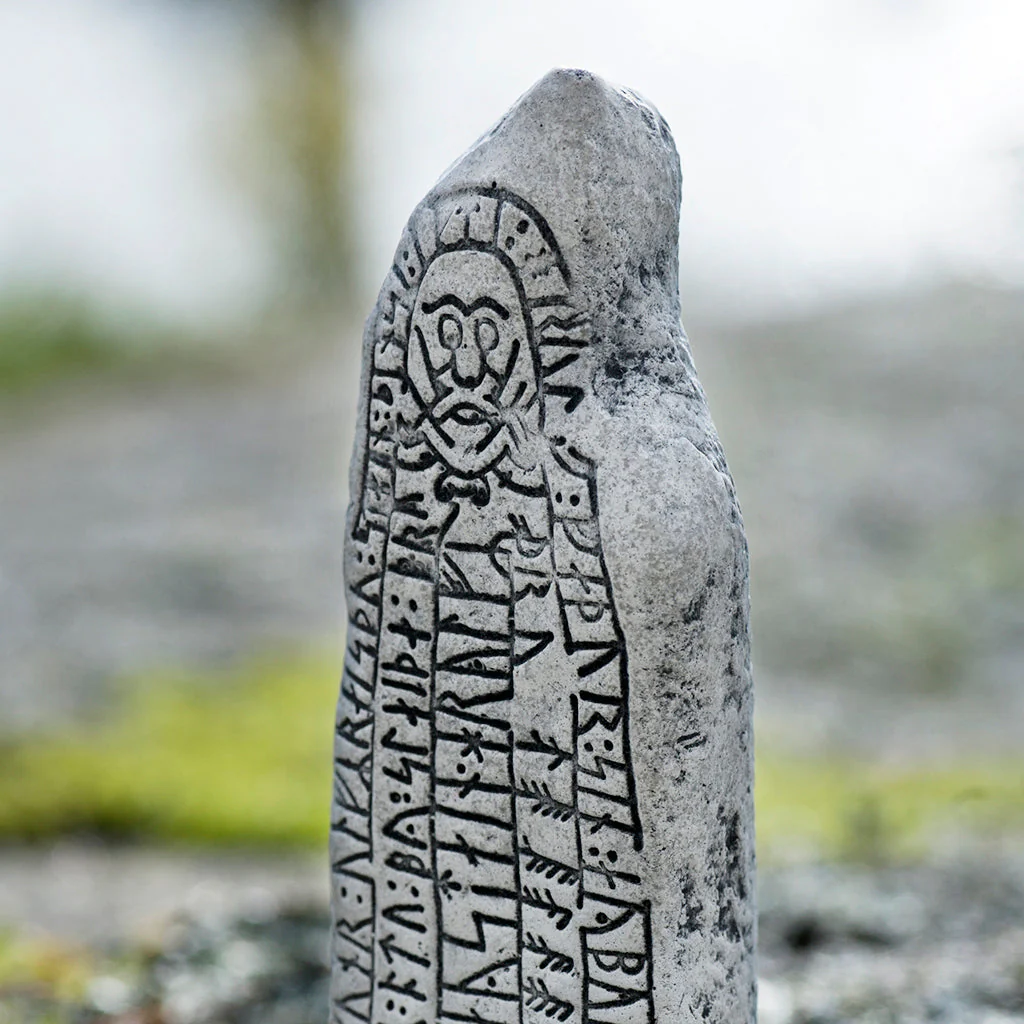 Runestone, Släbro-Oppeby - Image 2